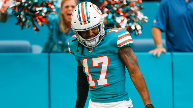 Jaylen Waddle with the Dolphins.
